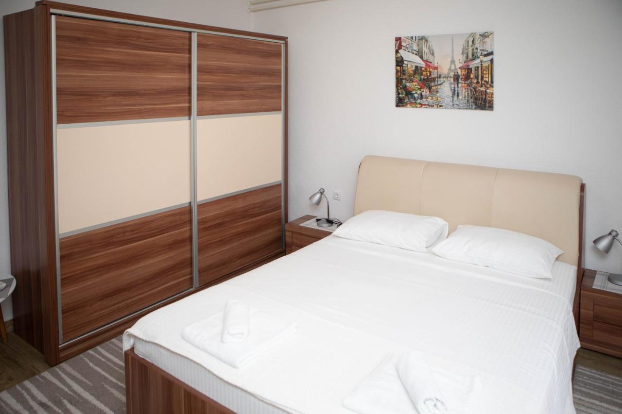 Apartmani Budimcic トレビニエ エクステリア 写真