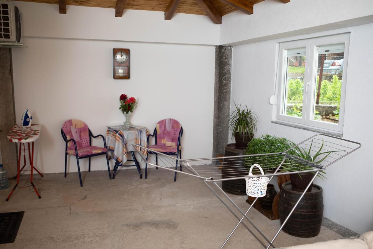 Apartmani Budimcic トレビニエ エクステリア 写真