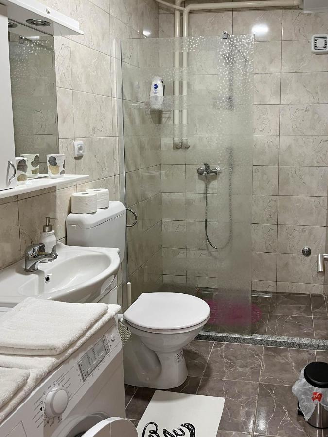 Apartmani Budimcic トレビニエ エクステリア 写真