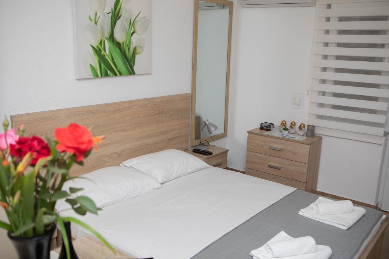 Apartmani Budimcic トレビニエ エクステリア 写真
