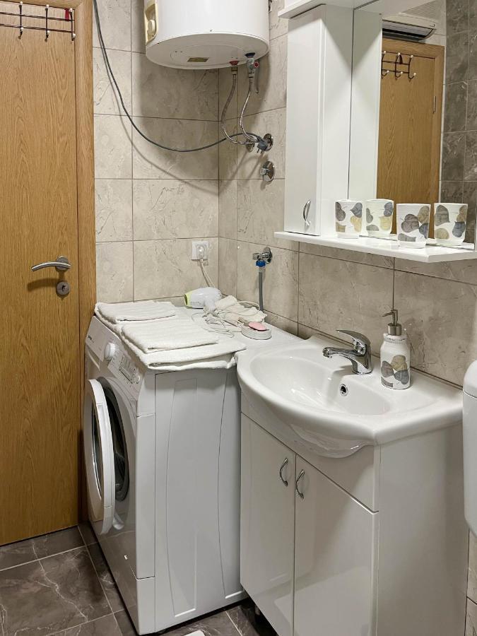 Apartmani Budimcic トレビニエ エクステリア 写真