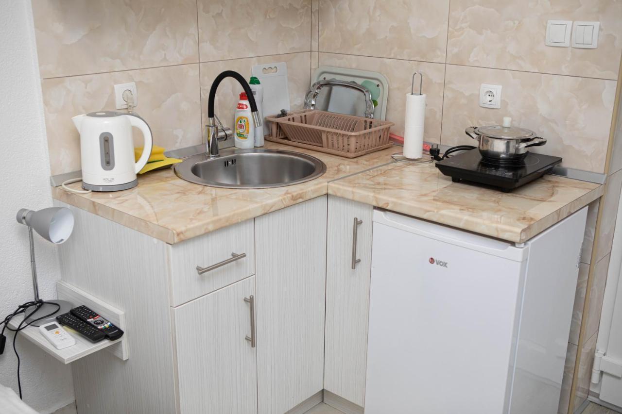 Apartmani Budimcic トレビニエ エクステリア 写真