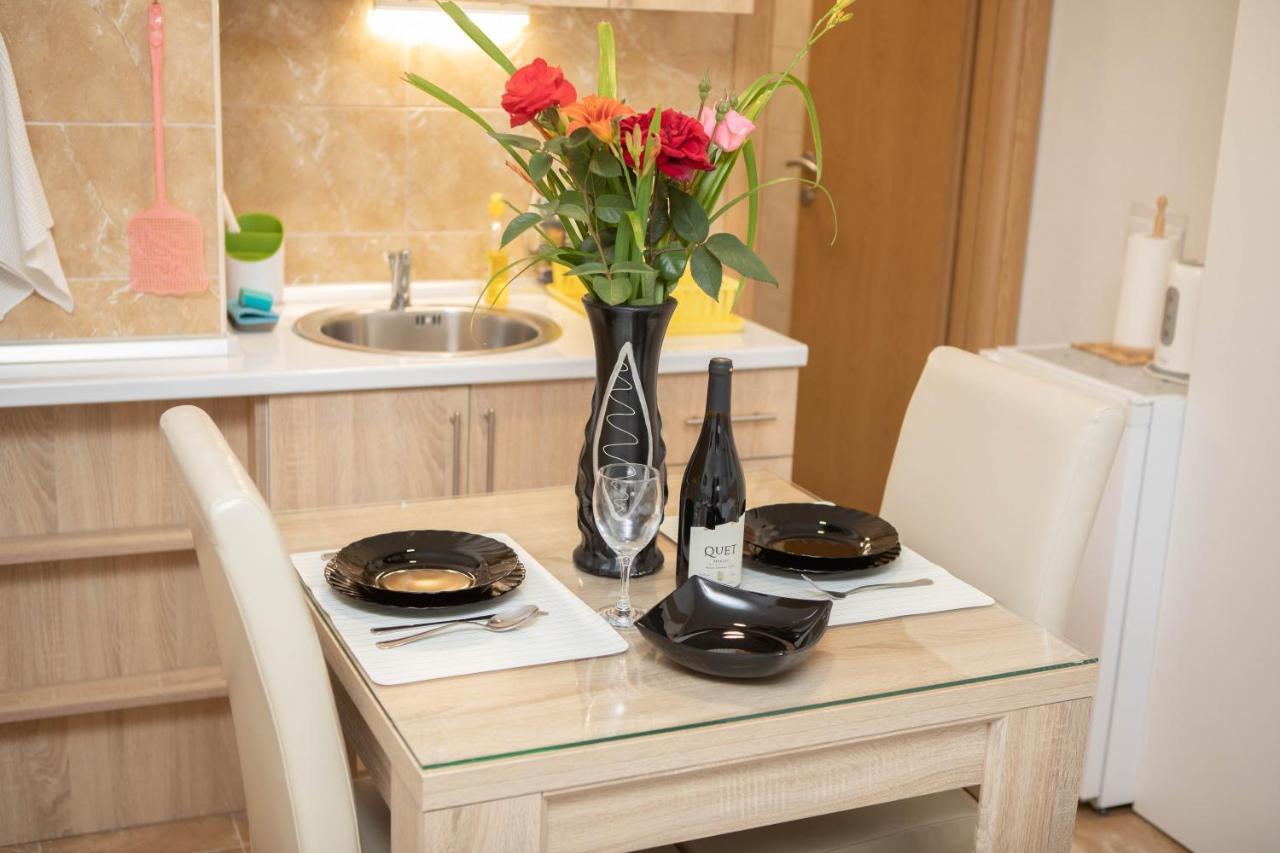 Apartmani Budimcic トレビニエ エクステリア 写真